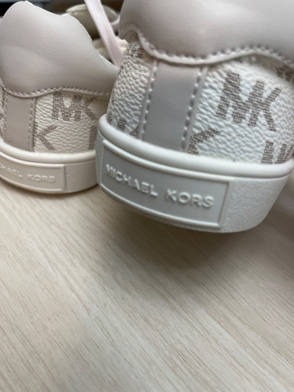 Michael Kors Kid’s Sneakers - Picture 6 of 9